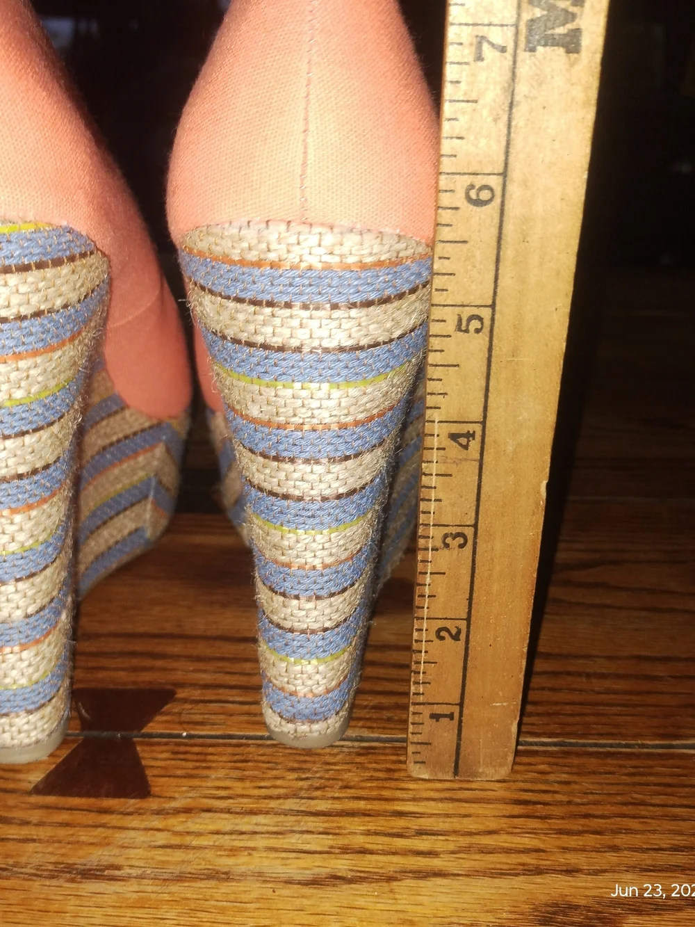 2 Lips Too Size 8.5 Platform Wedge Heels